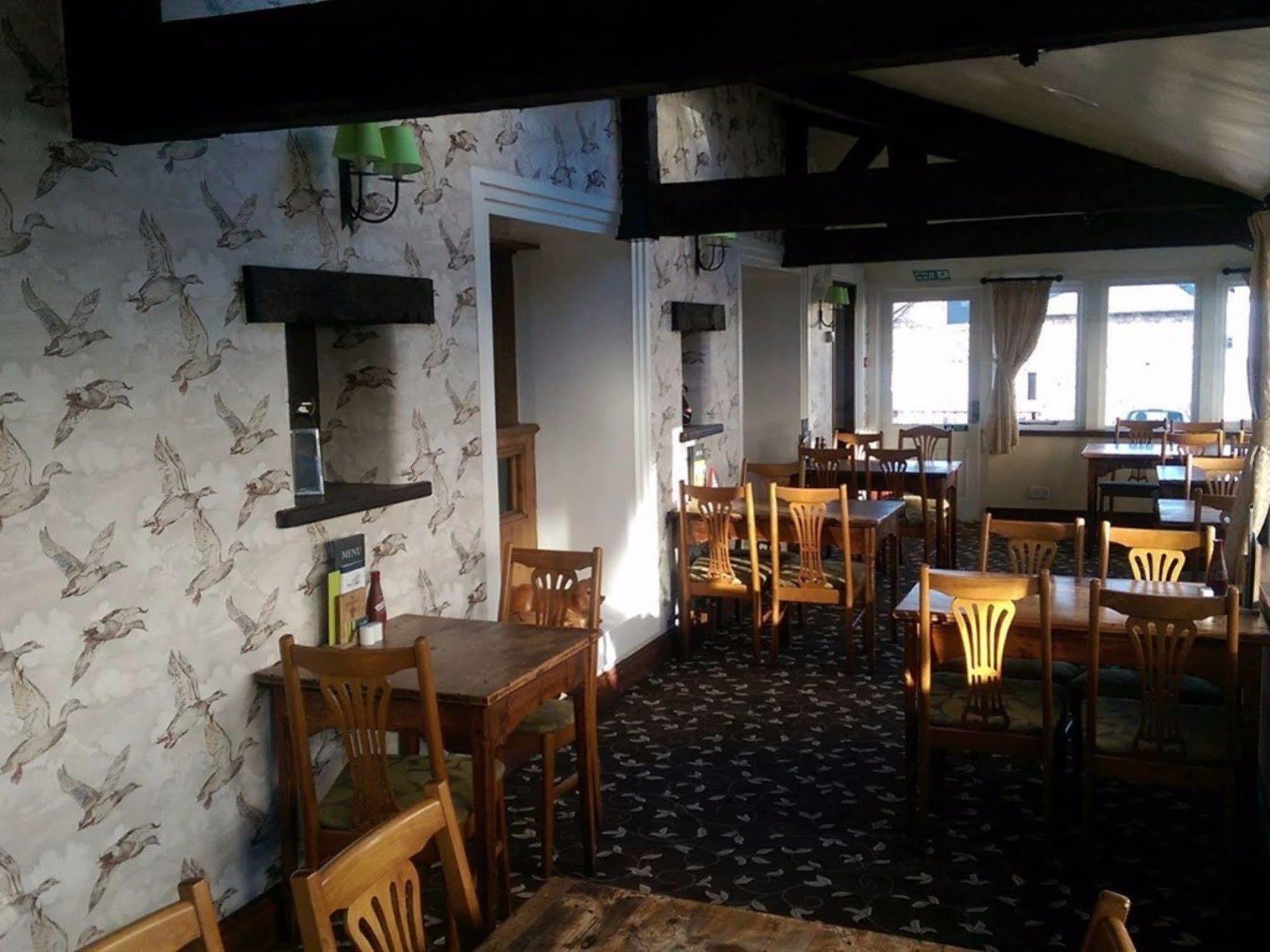 The Wheatsheaf Inn Ingleton  Ngoại thất bức ảnh